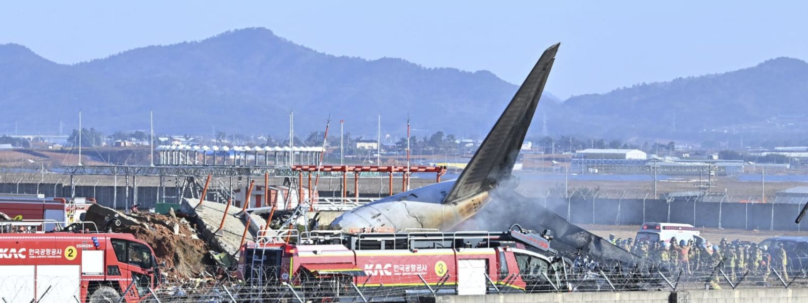 Plane crashes while landing at South Korea airport